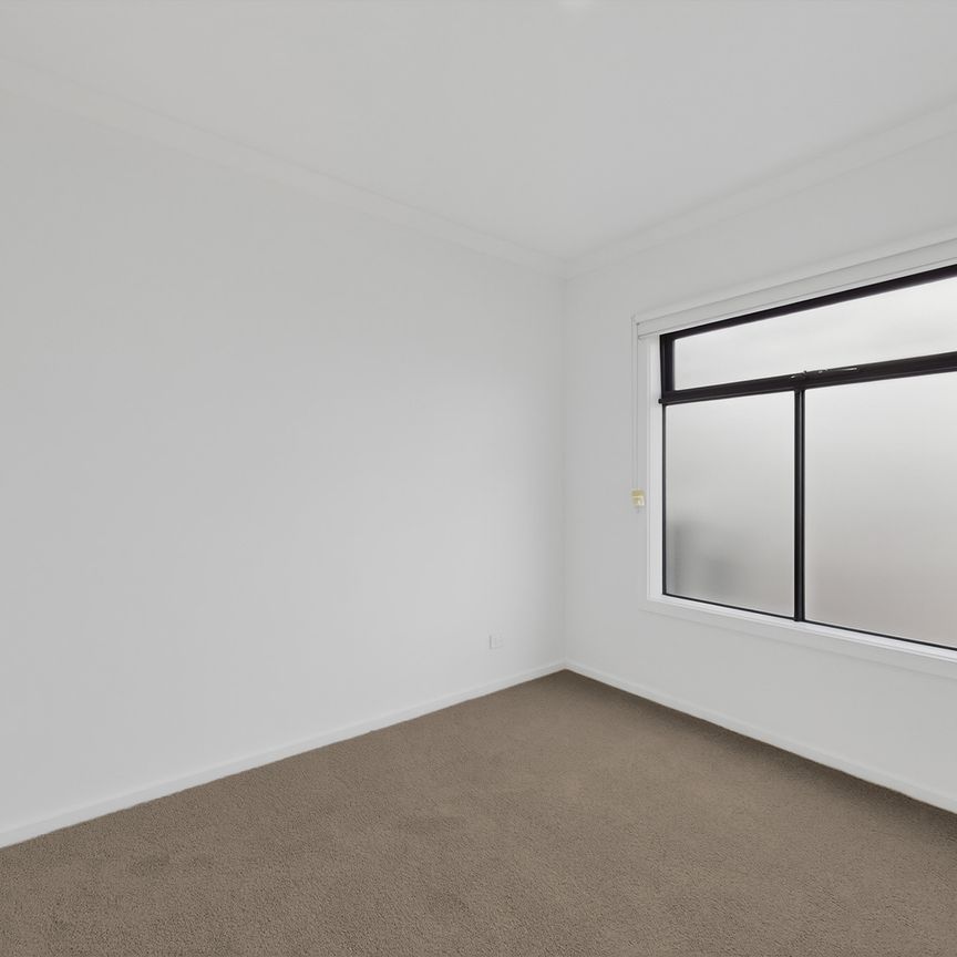113 Prudence Parade, Point Cook VIC 3030 - House For Rent | Domain - Photo 1