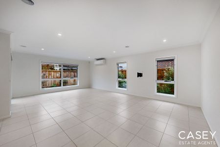 7 Hinneberg Street, Cranbourne - Photo 3