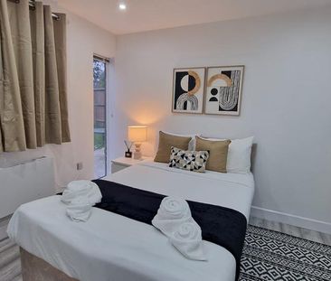 Coles Crescent - Photo 1