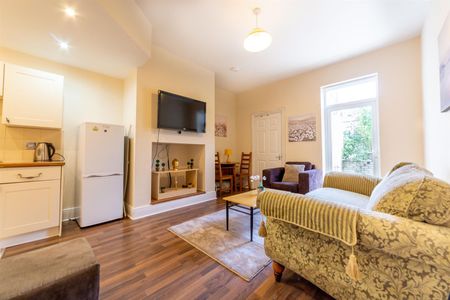 3 bed flat to rent in Rothbury Terrace, Newcastle Upon Tyne, NE6 - Photo 2