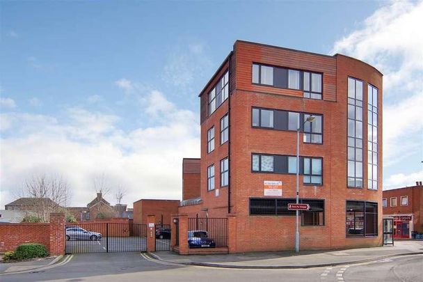Windsor House, Melton Mowbray, LE13 - Photo 1