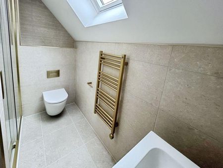 2 bedroom penthouse to rent - Photo 4