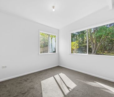 Convenient Location & Beautifully Presented - Photo 5