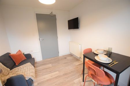 Brayford Court - Studio Room - 25/26 - Photo 3