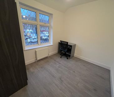 House share to rent - Photo 2