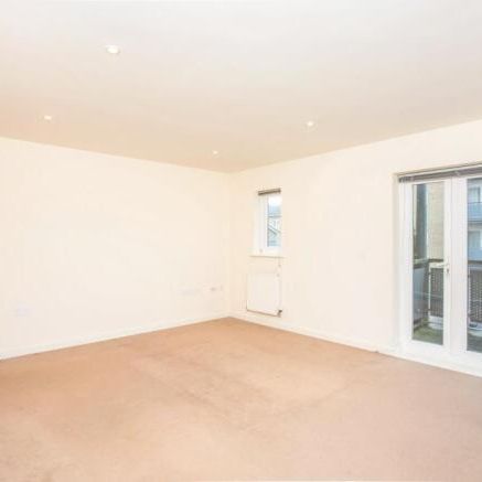 Manhattan Avenue - Photo 1