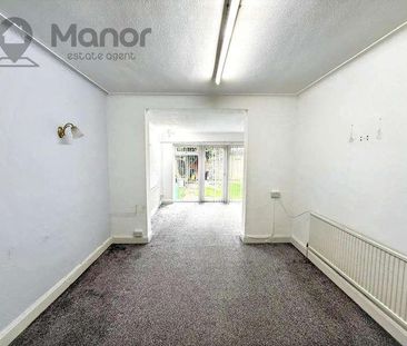 Trinity Road, Barkingside, IG6 - Photo 2