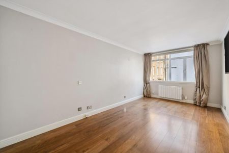 4 bedroom flat to rent - Photo 2