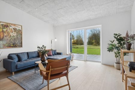 Rummeligt rækkehus med god beliggenhed - Foto 2