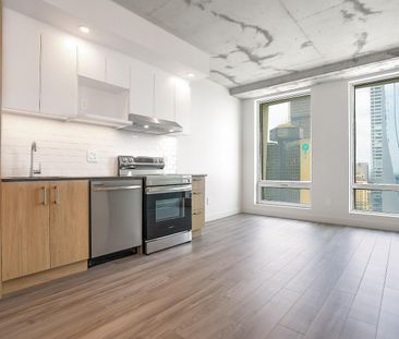 900 St-Jacques, Montréal, QC - Photo 2