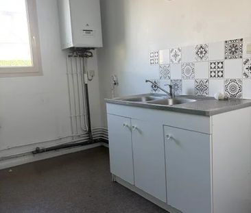 Location Appartement 3 pièces 70m² BOULOGNE SUR MER 62200 - Photo 2
