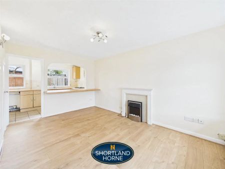 Ashcombe Drive, Tile Hill, Coventry - Photo 2