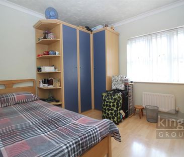 3 Bedroom House - Detached To Let - Photo 5