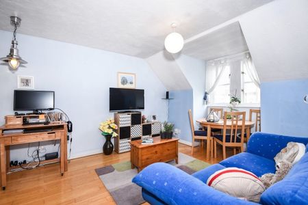 1 bedroom flat to rent - Photo 2