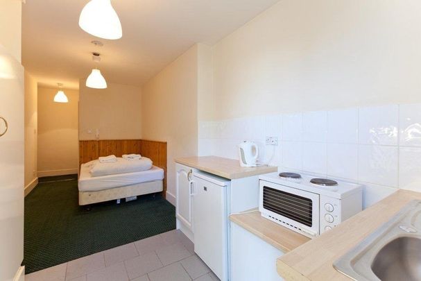 Belsize Park, London, NW3 - Photo 1