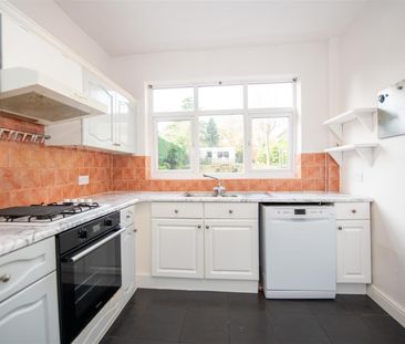 Mansfield Road, Standard Hill, Nottingham - Photo 6