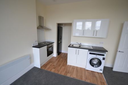 1 bed Flat for Rent - Photo 4