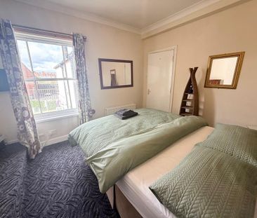 4 bedroom semi-detached house to rent - Photo 6