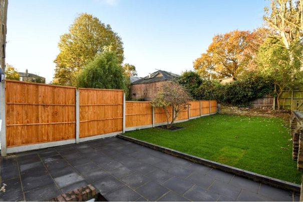 Fenwick Road, London, SE15 - Photo 1