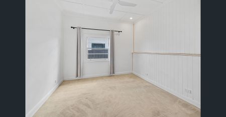 Three Bedroom Home - Photo 3