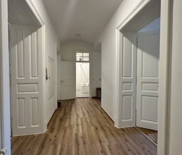 ERSTBEZUG nach Teil-Sanierung – 3-Zimmer-Altbauwohnung mit separate... - Photo 4