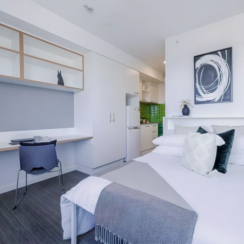 Deluxe Studio with Double Bed - South(low floor(Level 1-5)) - Photo 1