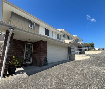 3/112 Wunburra Circle, Pacific Pines, Qld 4211 - Photo 6