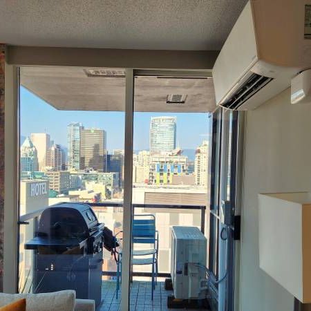 Spacious One Bed in heart of Yaletown with A/C - Photo 4