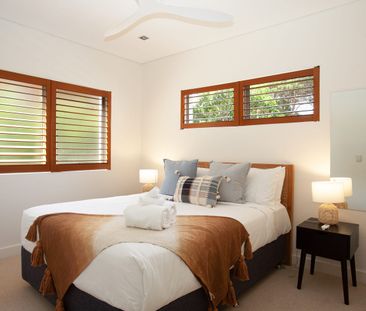 3 bedroom beach house with pool and parking close to the beach - $3... - Photo 3