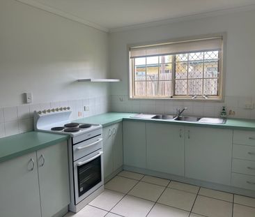 Comfortable Two-Level Living in South Gladstone - Photo 3