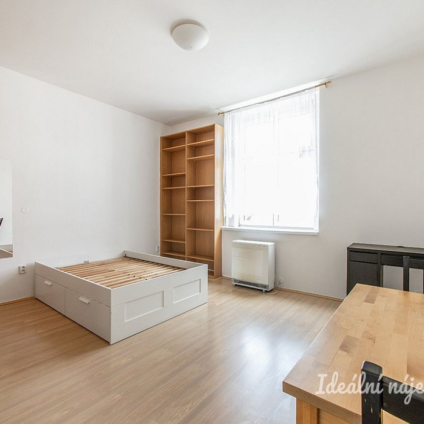 Pronájem bytu 1+kk 32 m² - Fotografie 1
