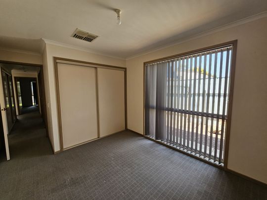 Unit 3/28 Leonard Street - Photo 1