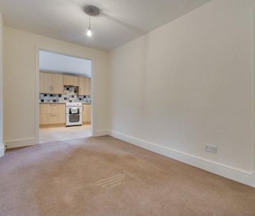 4 bedroom maisonette to rent - Photo 2