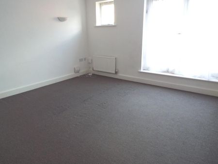 4 bedroom terraced house to rent - Photo 4