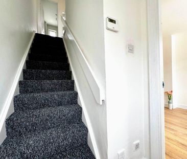 2 bedroom terraced house to rent - Photo 4