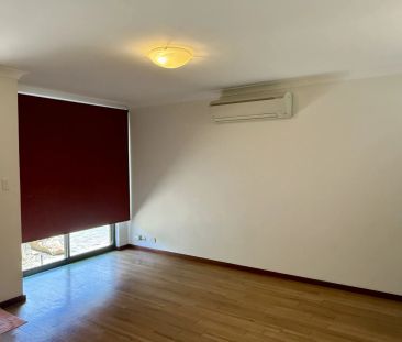 Low-Maintenance Living Close to River and Transport - Photo 3