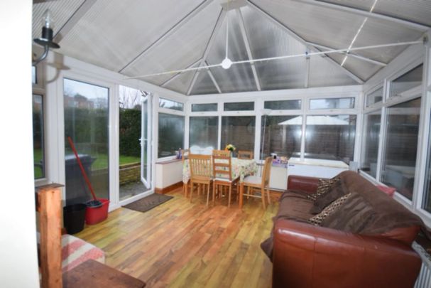 To Rent Richmond Wood Road, Charminster, Bournemouth, BH8 £2,795 pcm Tenancy Info - Photo 1