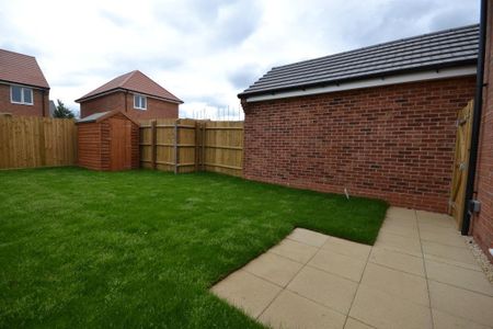 3 bedroom semi-detached house to rent - Photo 5