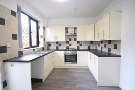 2 bedroom semi-detached house to rent - Photo 5