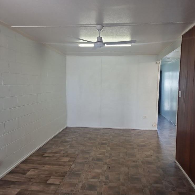 2 BEDROOM UNIT - GREAT LOCATION IN MACKAY CBD - Photo 1