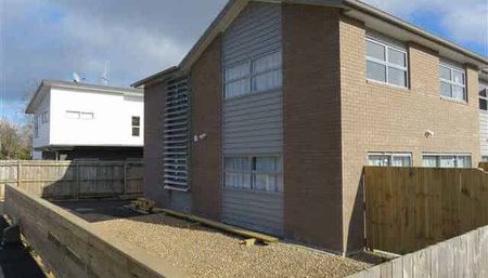 Fully Furnished Studio - Photo 5