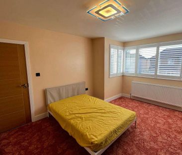 1 bedroom in a house share to rent - Photo 4