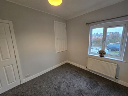 2 Mid Terrace - Photo 3