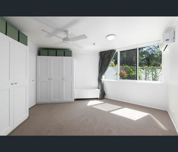 2/57 Lambert Street, Kangaroo Point, Qld 4169 - Photo 1
