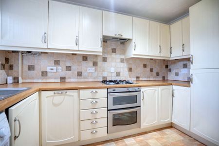 3 bed detached house to rent in Ethelbert Road, Faversham, ME13 - Photo 5