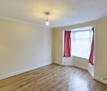 2 bedroom end of terrace house to rent - Photo 3