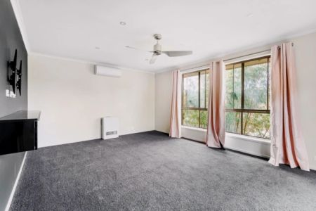 7 Lofven Street, Nerrina, Melbourne - Photo 2