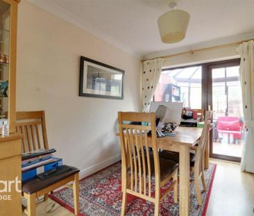 3 bedroom semi-detached house to rent - Photo 4