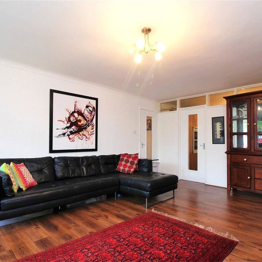 Shirley Heights, 14 Crook Log, Bexleyheath, DA6 8BN - Photo 1