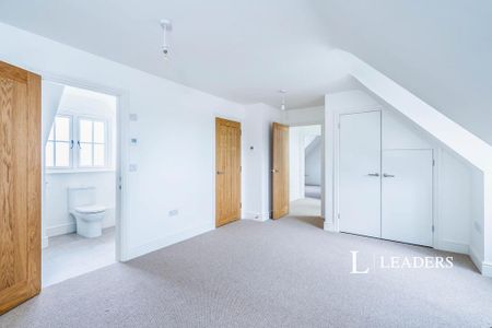 3 bedroom terraced house to rent - Photo 3